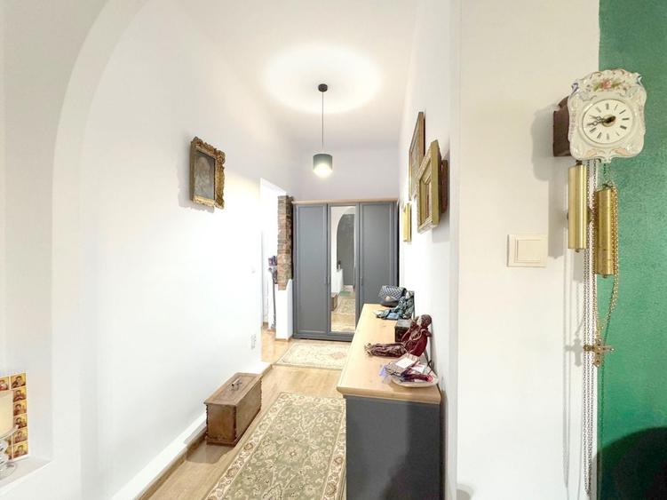 Apartament cu 2 camere decomandat, mobilat în Ultracentral