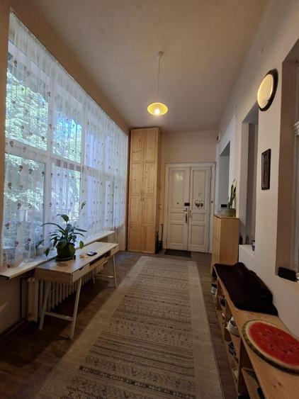 Apartament cu 4 camere circular, mobilat în P-ța Maria