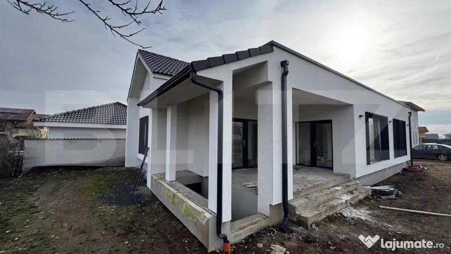 Casă cu 4 camere cu Teren 375 Mp în Cetate