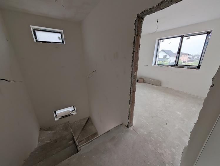 Casă individuală cu 5 camere cu Teren 650 Mp în Otopeni