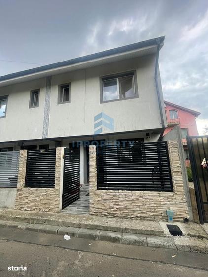 Casă cu 4 camere în Apărătorii Patriei