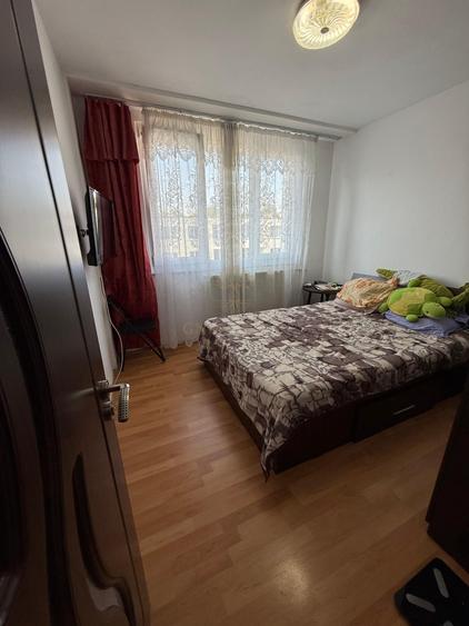 Apartament cu 3 camere decomandat, mobilat în Drumul Taberei