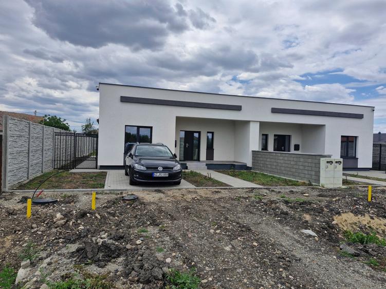 Casă cu 3 camere cu Teren 400 Mp în Becicherecu Mic