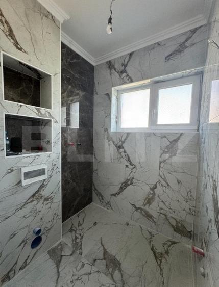 Casă individuală cu 5 camere cu Garaj în Dumbrăvița