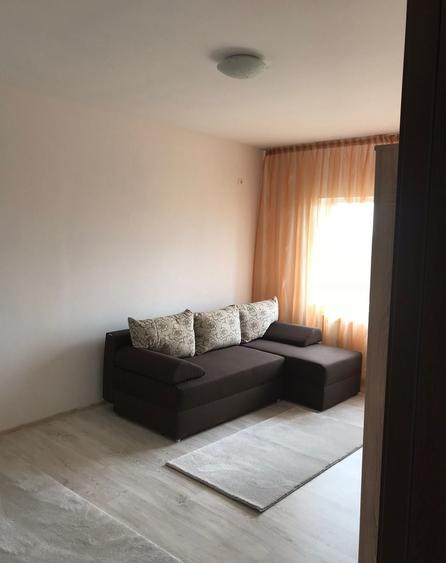 Apartament cu 2 camere decomandat în Aradului