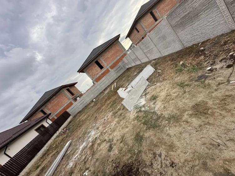 Teren de 288 mp, în Dobroești