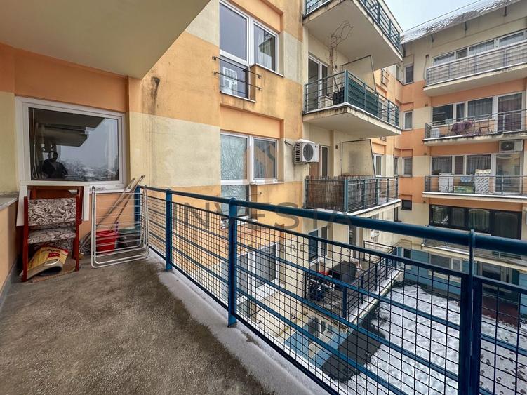 Apartament cu 2 camere semidecomandat, mobilat în Mărăști