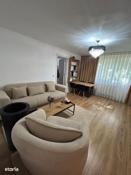 De vanzare apartament 3 camere, etaj 2, renovat complet, lux - 1