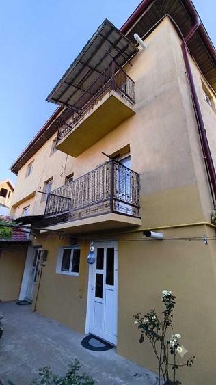 Casă cu 4 camere în Gării