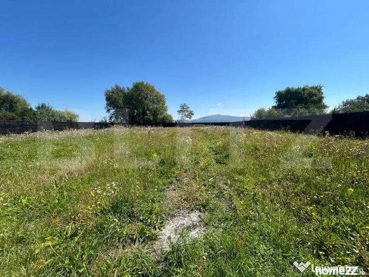 Casă cu 4 camere cu Teren 3233 Mp în Prejmer