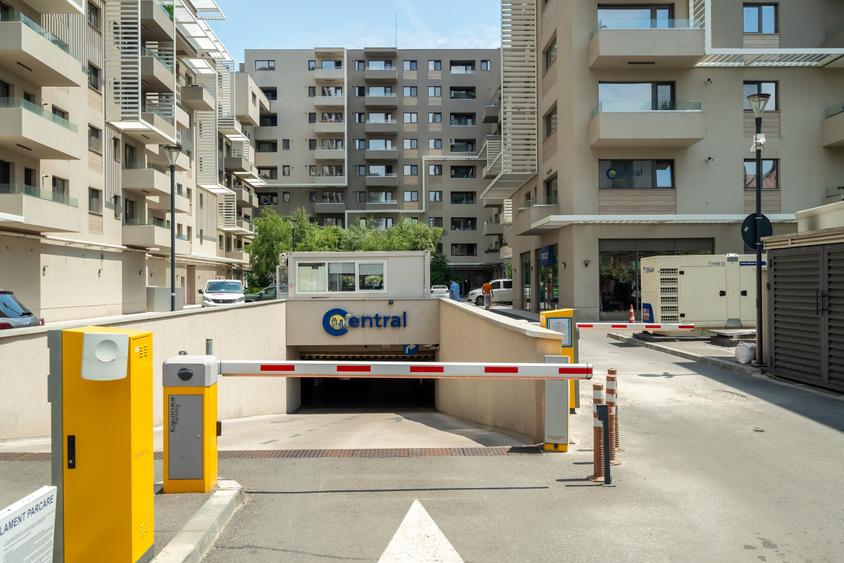 Apartament cu 3 camere decomandat în Ștefan cel Mare