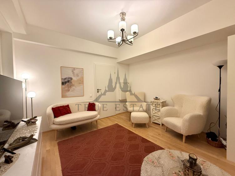 Apartament cu 3 camere semidecomandat în Armeneasca