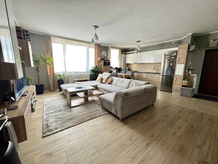 Apartament cu 3 camere semidecomandat, mobilat în Florești — fotografia 1