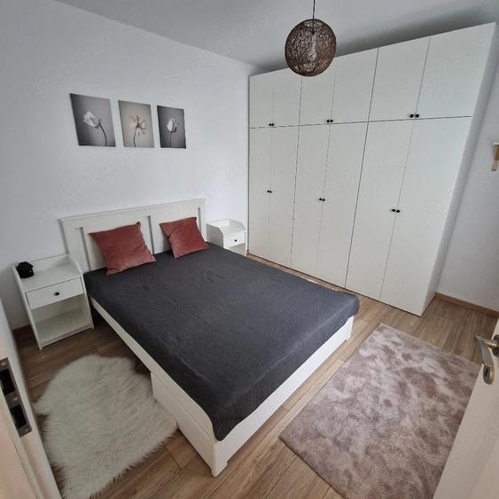 Apartament cu 2 camere decomandat în Polonă