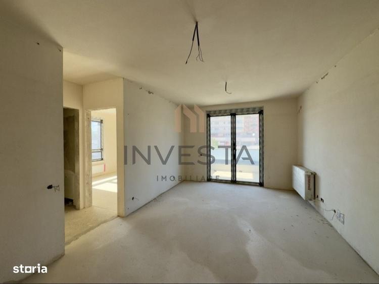 Apartament cu 3 camere semidecomandat în Nord