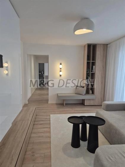 Apartament cu 3 camere semidecomandat în Circumvalațiunii