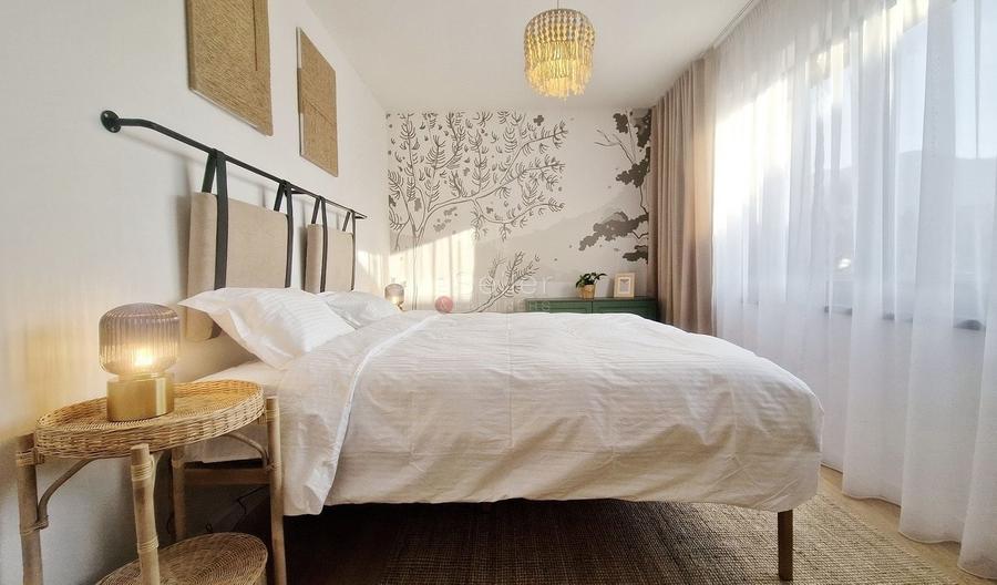Apartament cu 2 camere semidecomandat, mobilat în Poiana Brașov