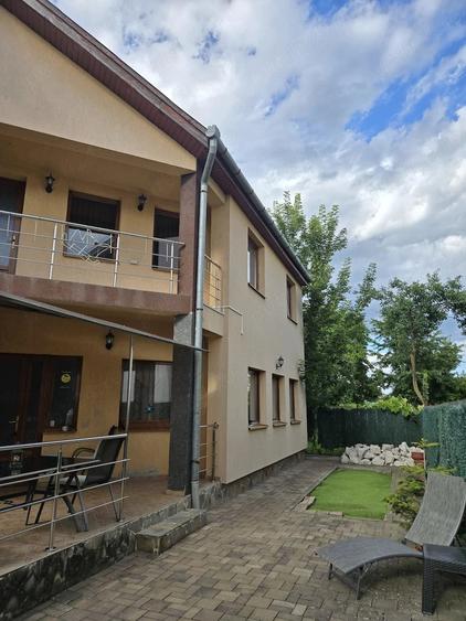 Casă cu Teren 300 Mp în Central
