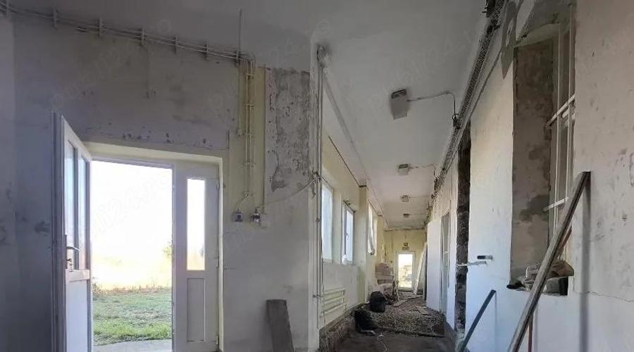 Casa de vanzare la 16km de vama Bors - 3