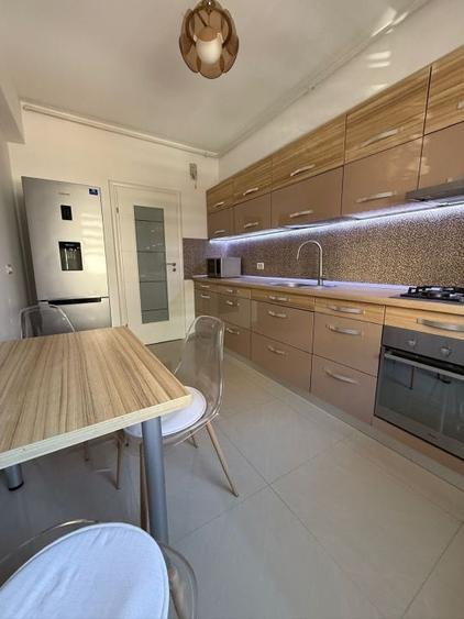 Apartament cu 3 camere decomandat, mobilat în Dobroești