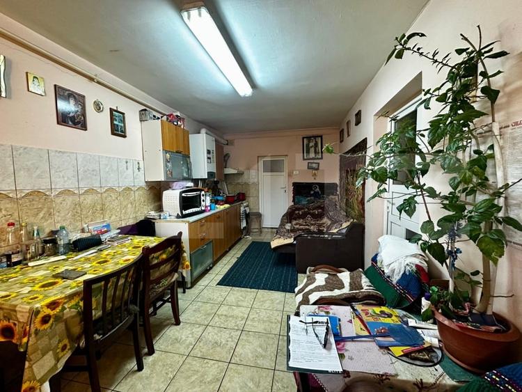 Casă individuală cu 4 camere cu Canalizare în Dâmbul Rotund