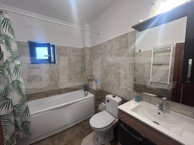 Apartament cu 2 camere decomandat, mobilat în Central