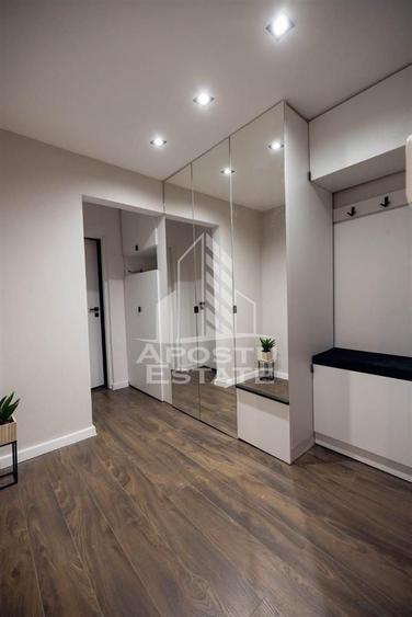 Apartament cu 2 camere semidecomandat, mobilat în Lipovei