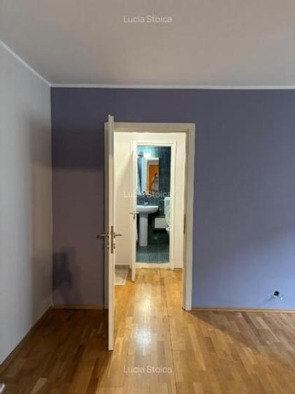 Apartament cu 3 camere semidecomandat, mobilat în Drumul Taberei