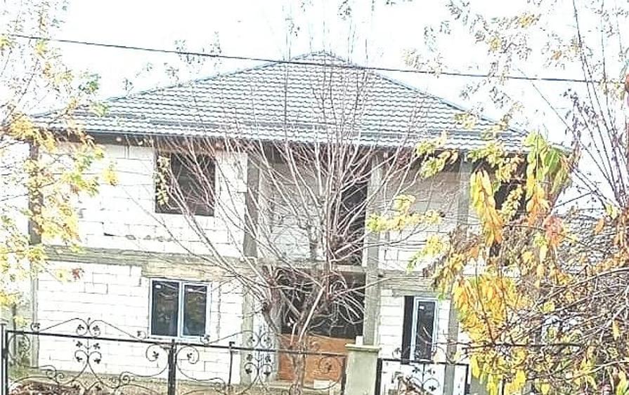 Casă cu 3 camere cu Teren 800 Mp în Tărtășești