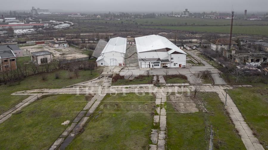Spațiu industrial, de 1,000 mp, în Central