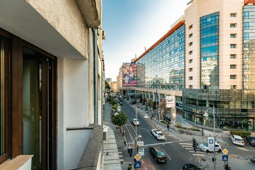 Apartament cu 3 camere semidecomandat, mobilat în Cișmigiu