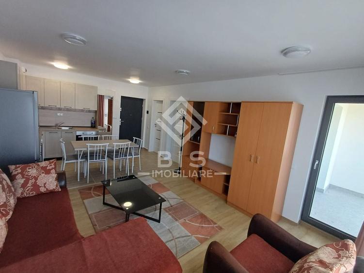 Apartament cu 2 camere semidecomandat, mobilat în Calea Moldovei