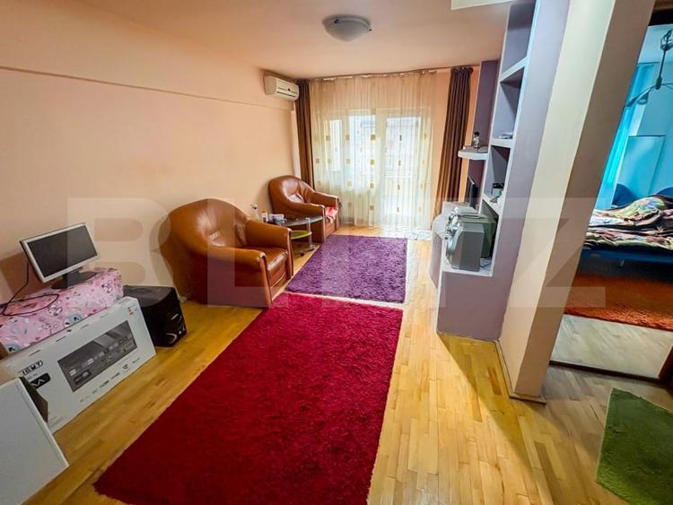 Apartament cu 4 camere, decomandat, zona Decebal - 3