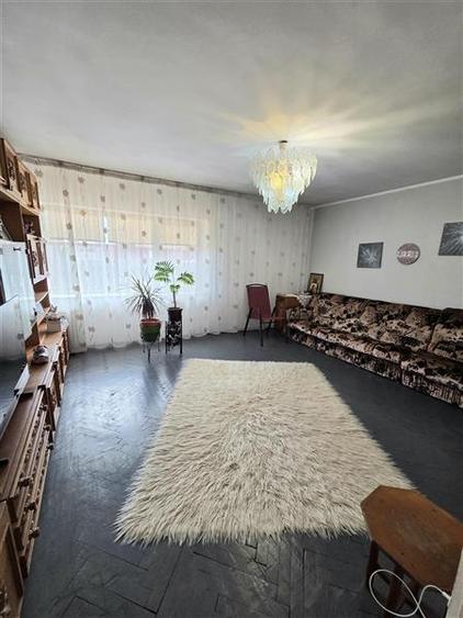 Casă individuală cu 3 camere cu Canalizare în Anda