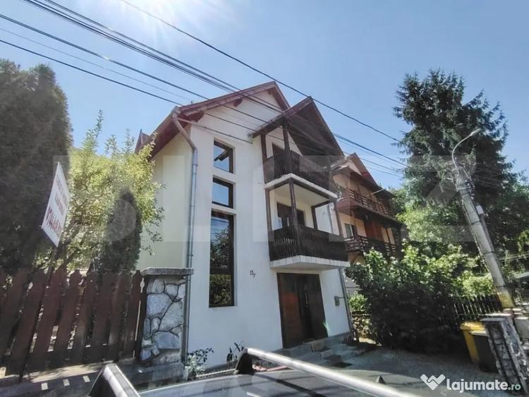 Casă cu 5 camere cu Teren 226 Mp în Sovata