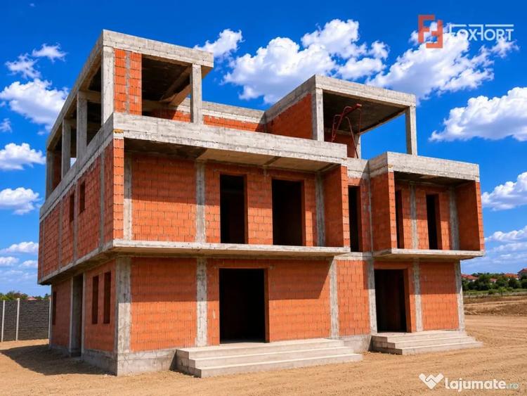 Casă cu 10 camere cu Teren 400 Mp în Aradul Nou
