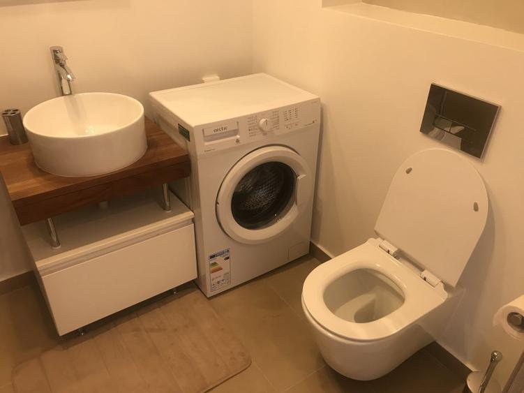 Apartament cu 2 camere semidecomandat în Domenii