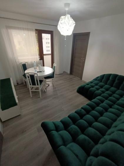 Apartament cu 2 camere semidecomandat, mobilat în Tomis Nord