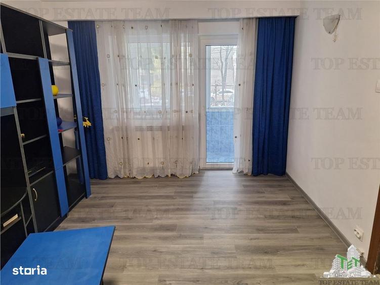 Apartament cu 2 camere decomandat în Tei