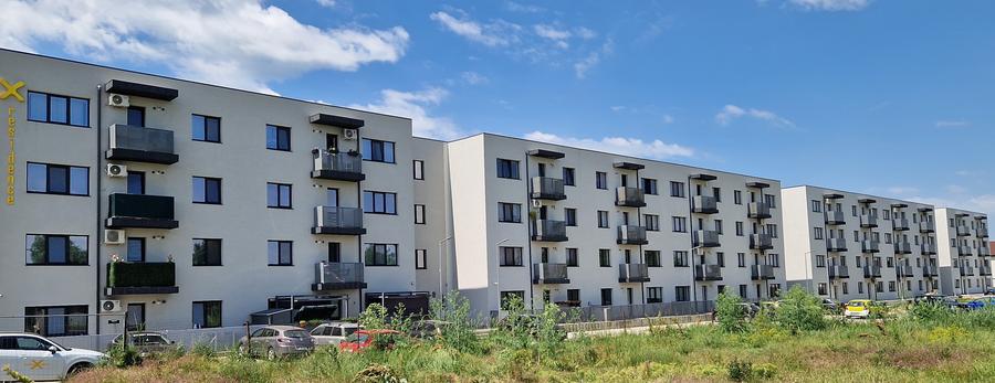 Apartament cu 2 camere semidecomandat în 1 Decembrie