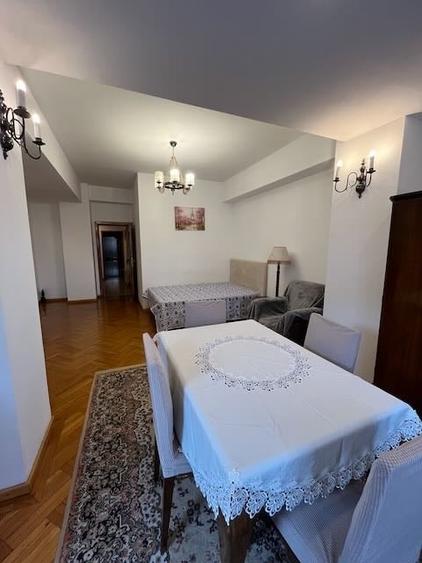 Garsonieră decomandată în Clucerului