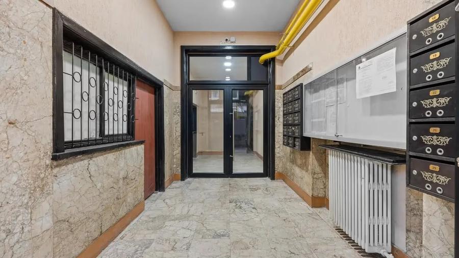 Apartament cu 3 camere semidecomandat în Universitate