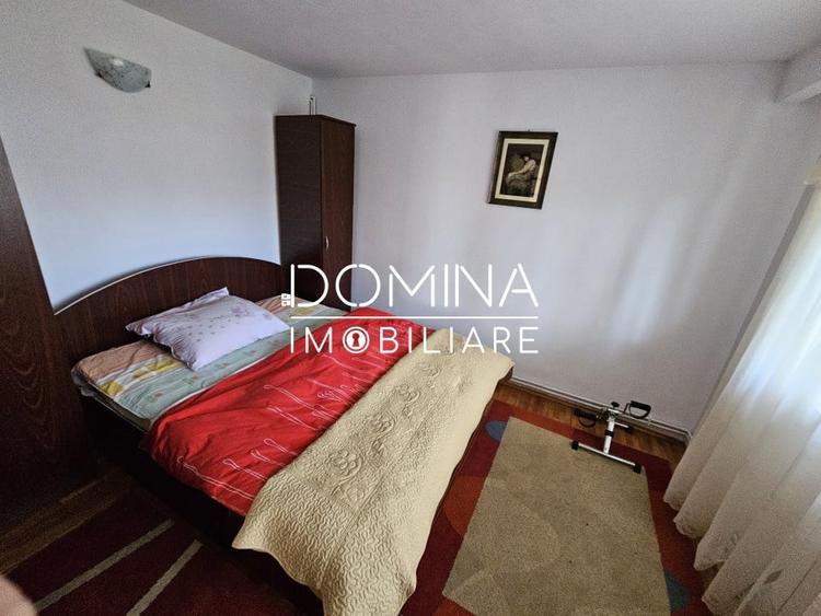 Casă individuală cu 5 camere cu Canalizare în Șișești