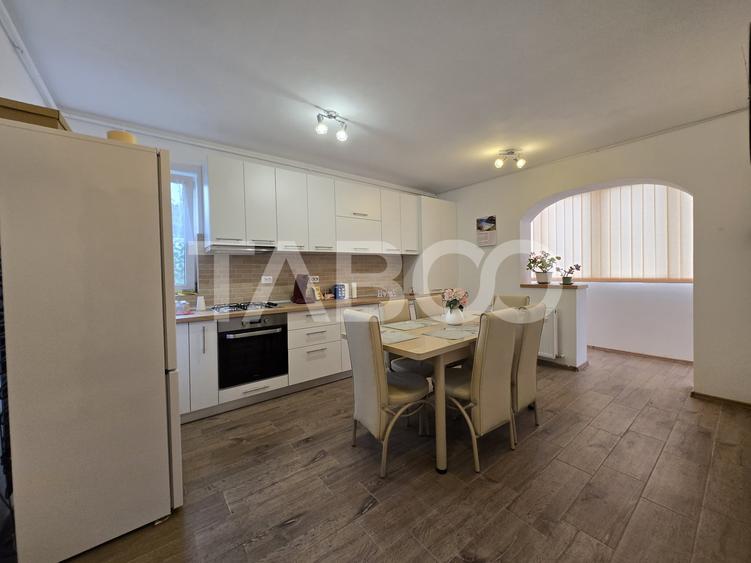 Apartament cu 2 camere decomandat, mobilat în Turnișor