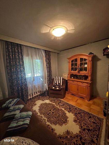 Apartament cu 4 camere decomandat în Sud
