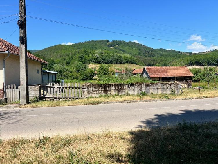 Spațiu comercial, în Tărcăița