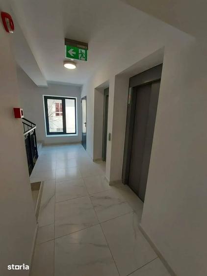Apartament cu 3 camere semidecomandat în 13 Septembrie