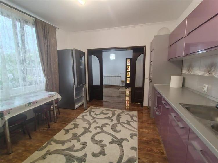 Casă individuală cu 5 camere cu Teren 1600 Mp în Moara