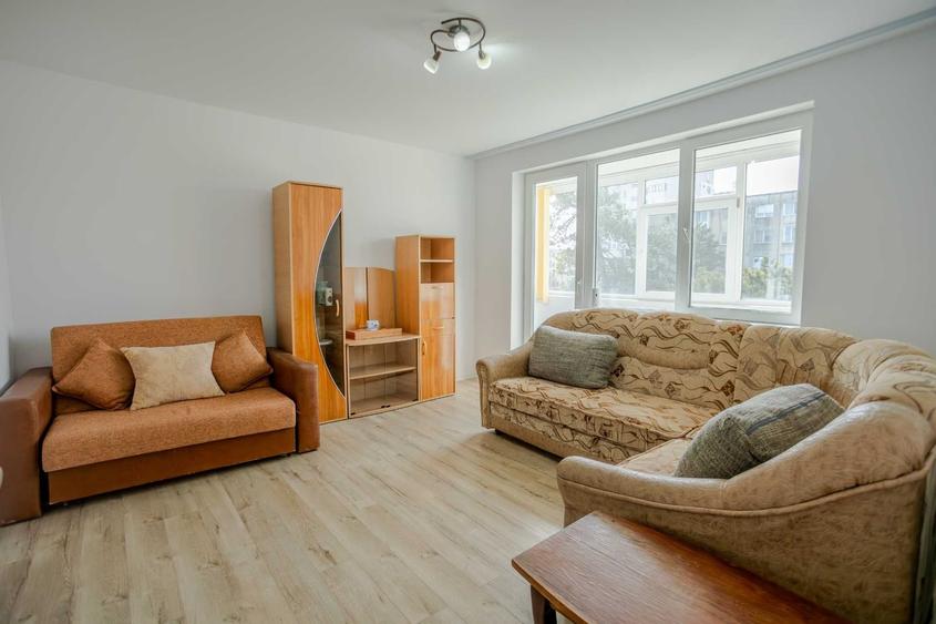 Apartament cu 3 camere semidecomandat în Ultracentral