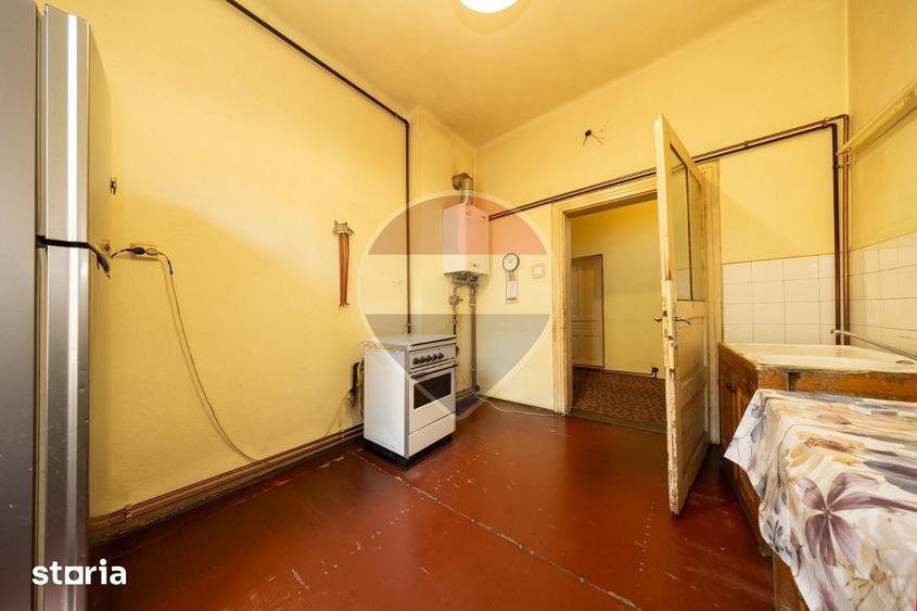 Casă cu 3 camere cu Teren 369 Mp în 13 Decembrie
